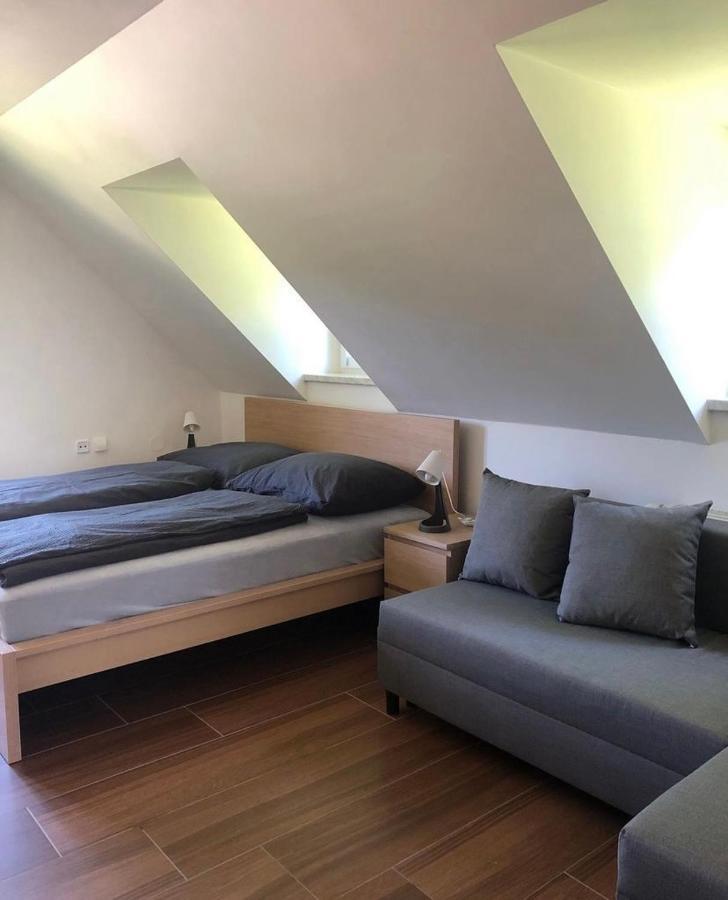 Apartman 430 데슈트네 프 오를리츠키흐 호라 외부 사진